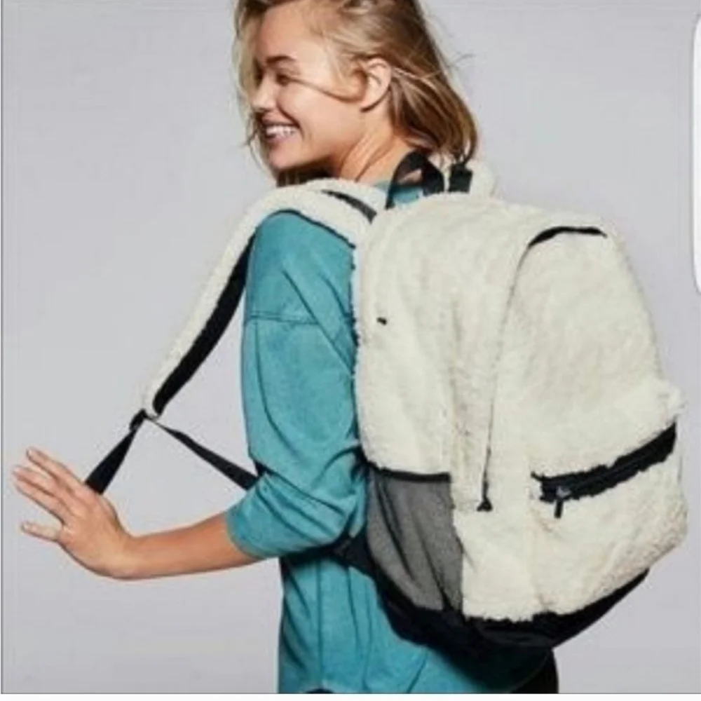 Pink VS Rare Sherpa Large Campus Backpack - Picture 1 of 14